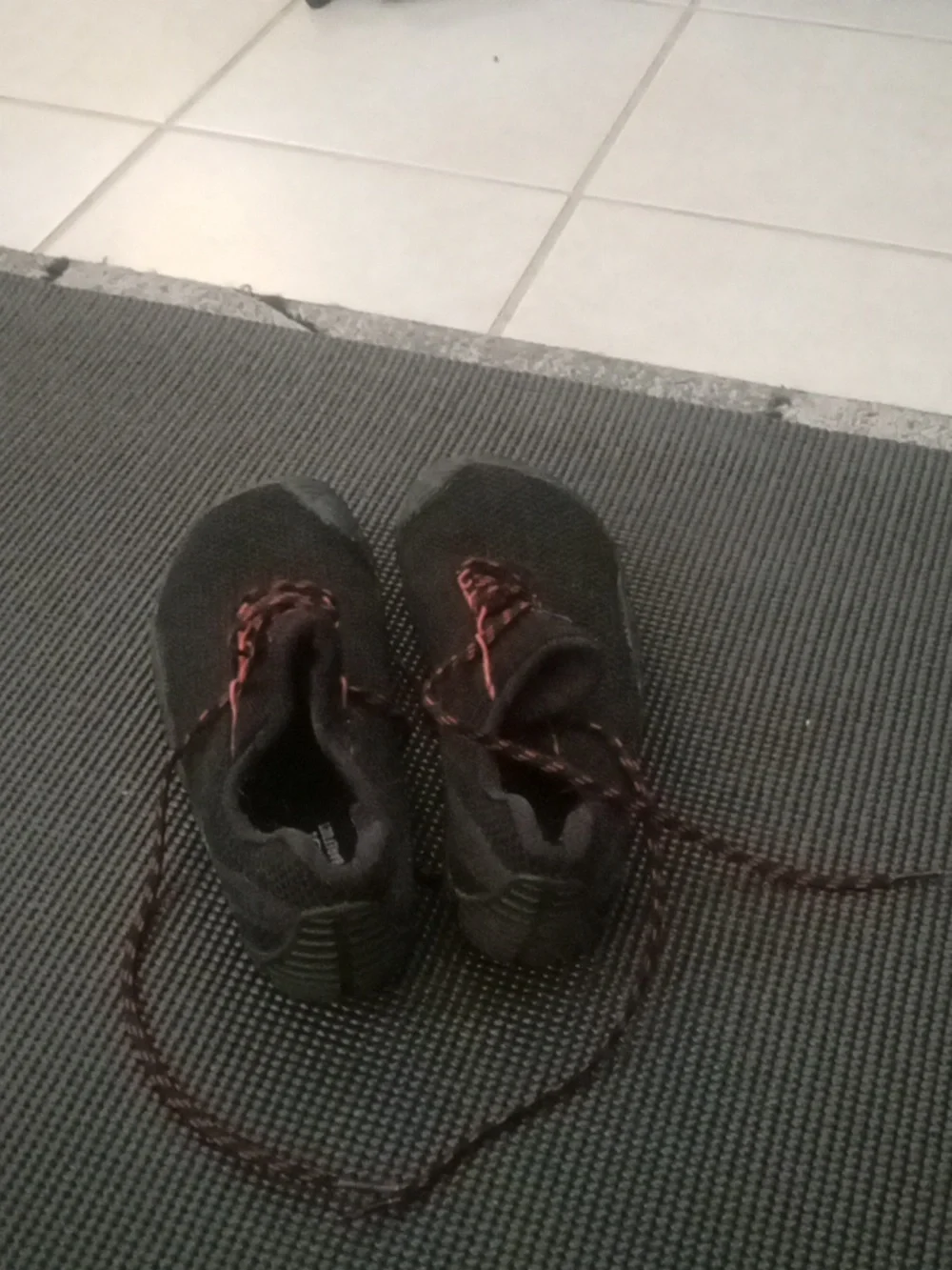 Vibram Men's Black Sneakers with Red Accent Laces